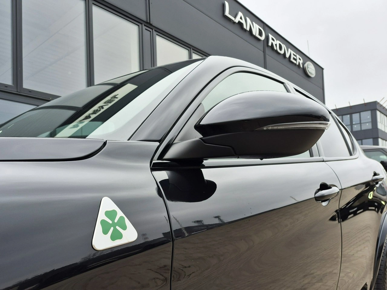 Alfa Romeo Stelvio - Zdjęcie 17