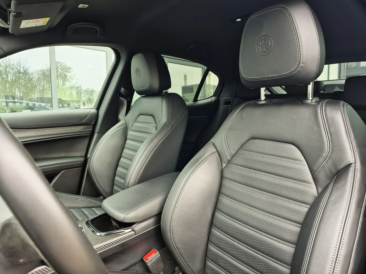 Alfa Romeo Stelvio - Zdjęcie 24