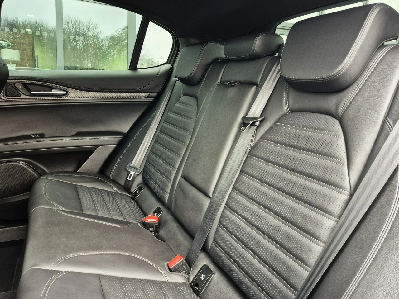 Alfa Romeo Stelvio - Zdjęcie 29