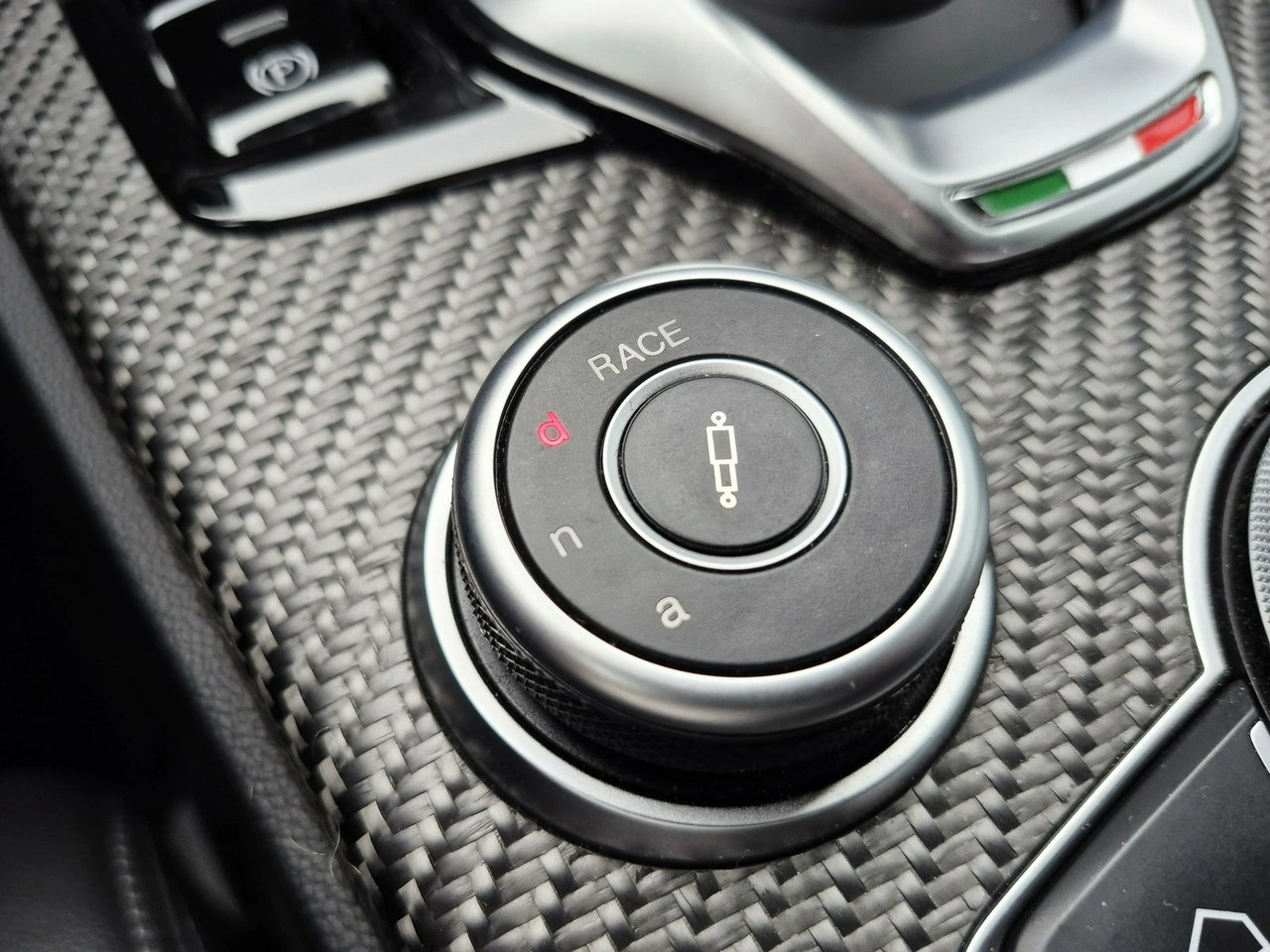 Alfa Romeo Stelvio - Zdjęcie 40