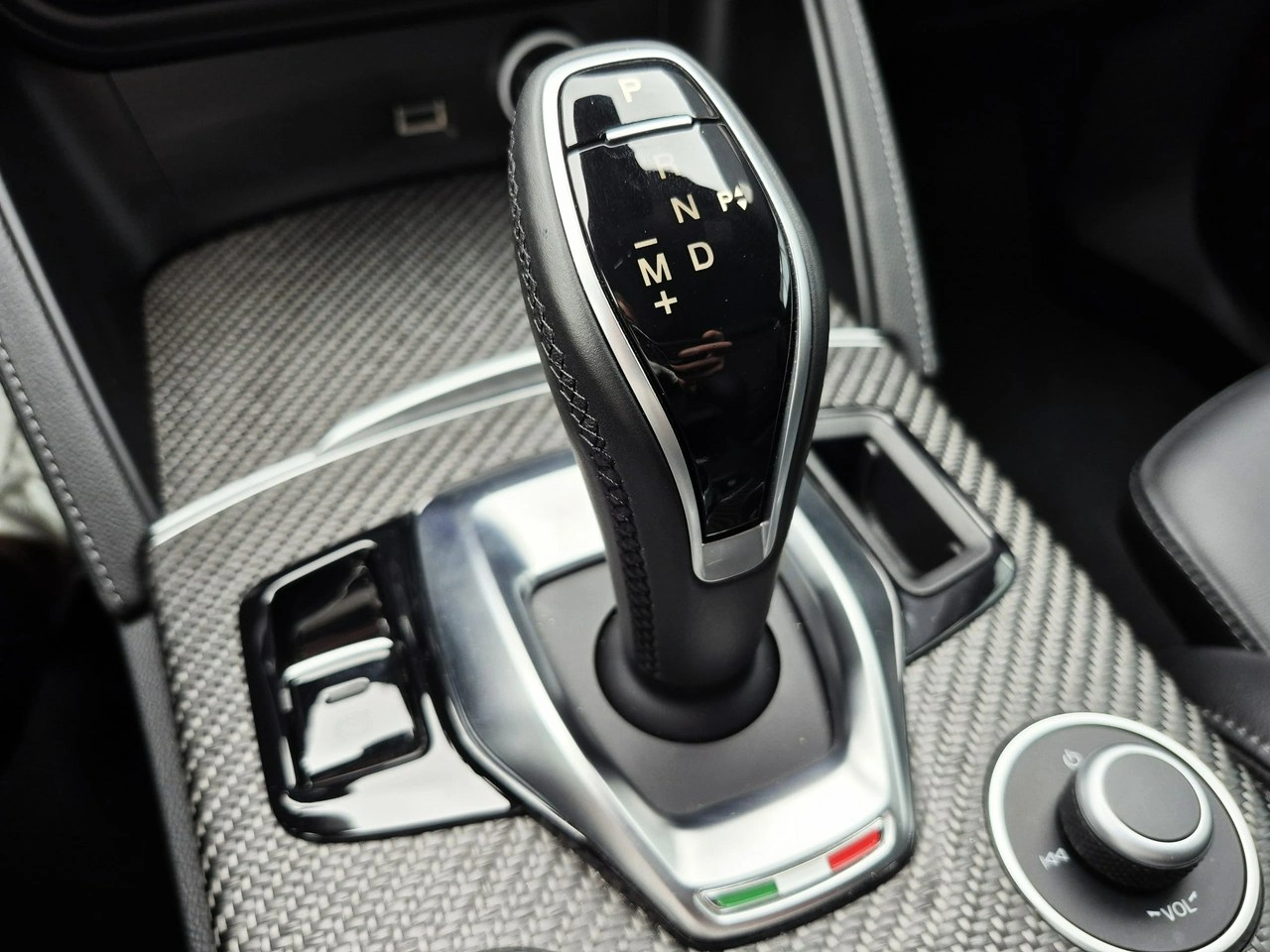 Alfa Romeo Stelvio - Zdjęcie 41