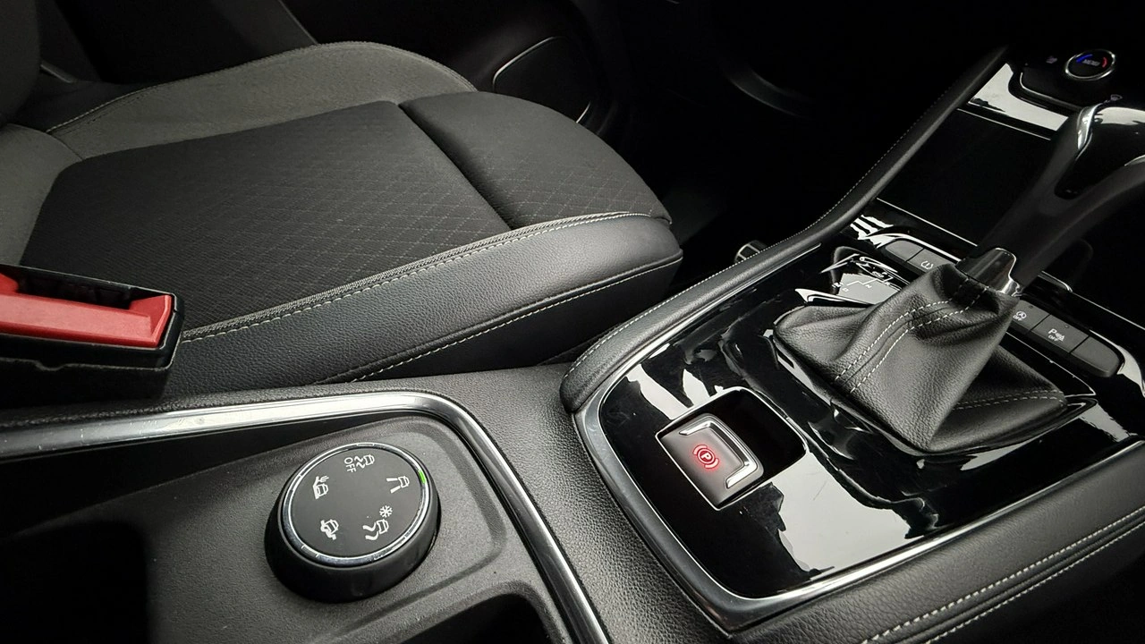 Opel Grandland X - Zdjęcie 16