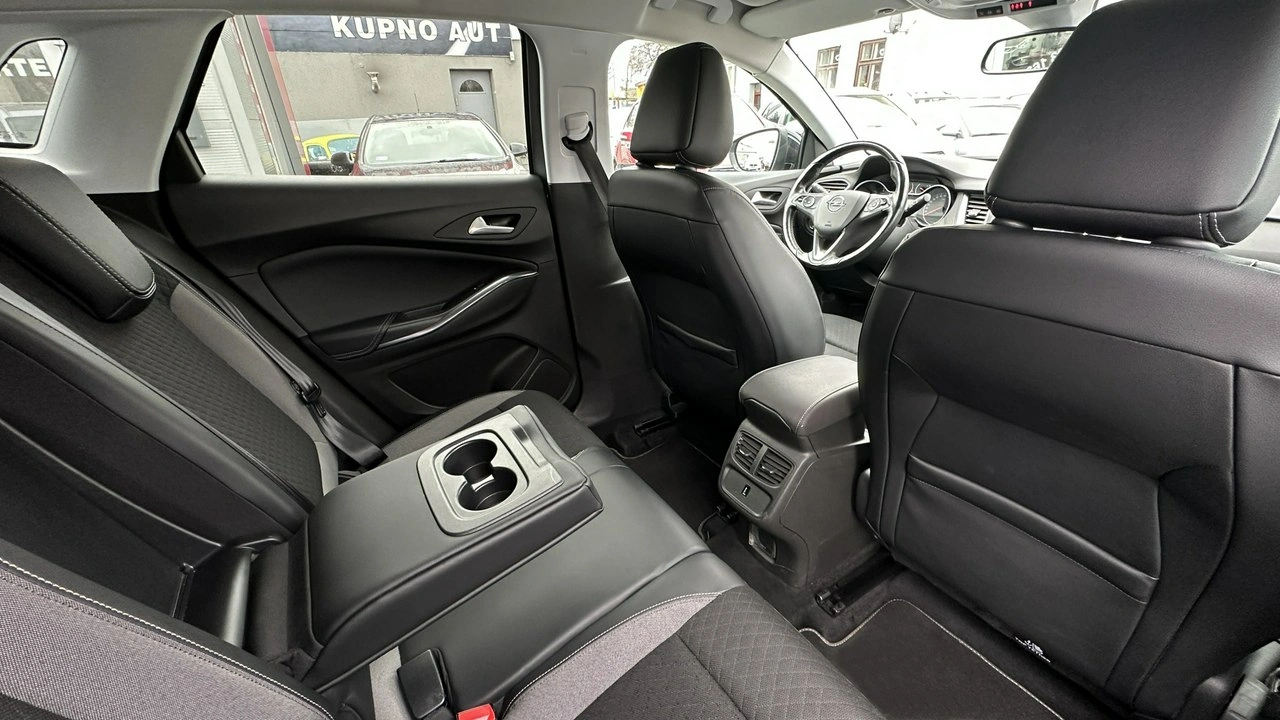 Opel Grandland X - Zdjęcie 19