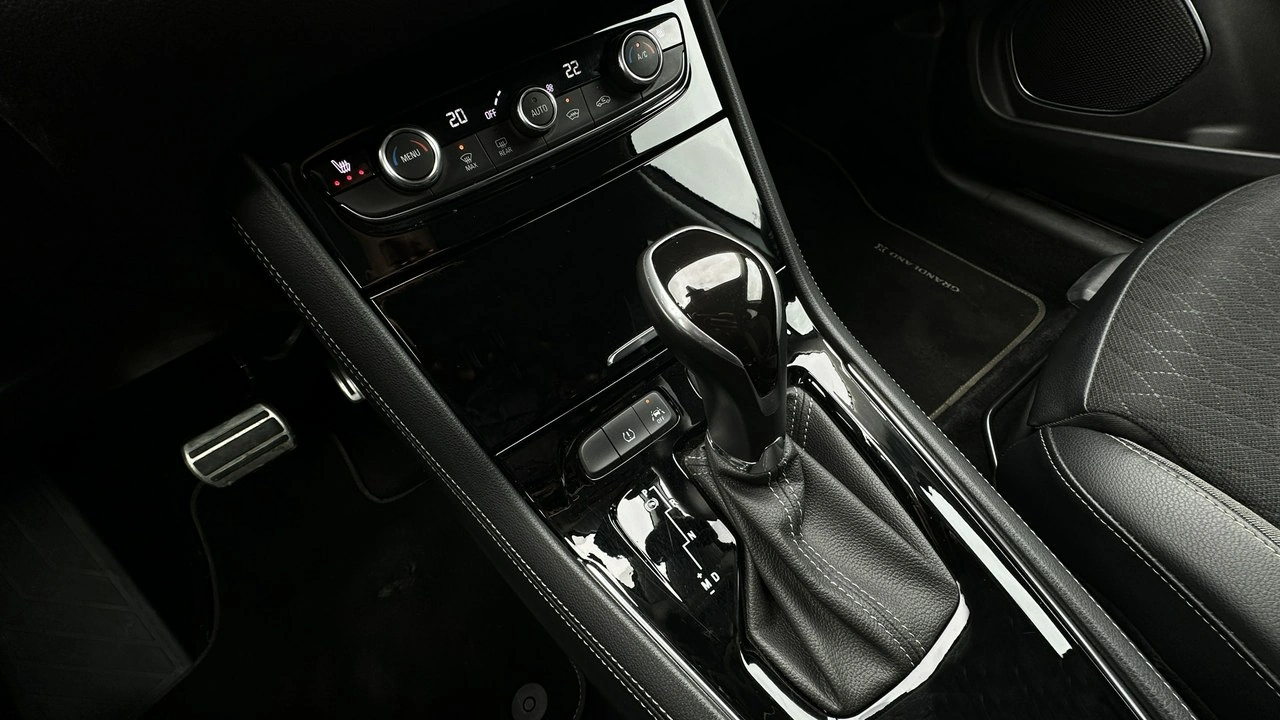 Opel Grandland X - Zdjęcie 33