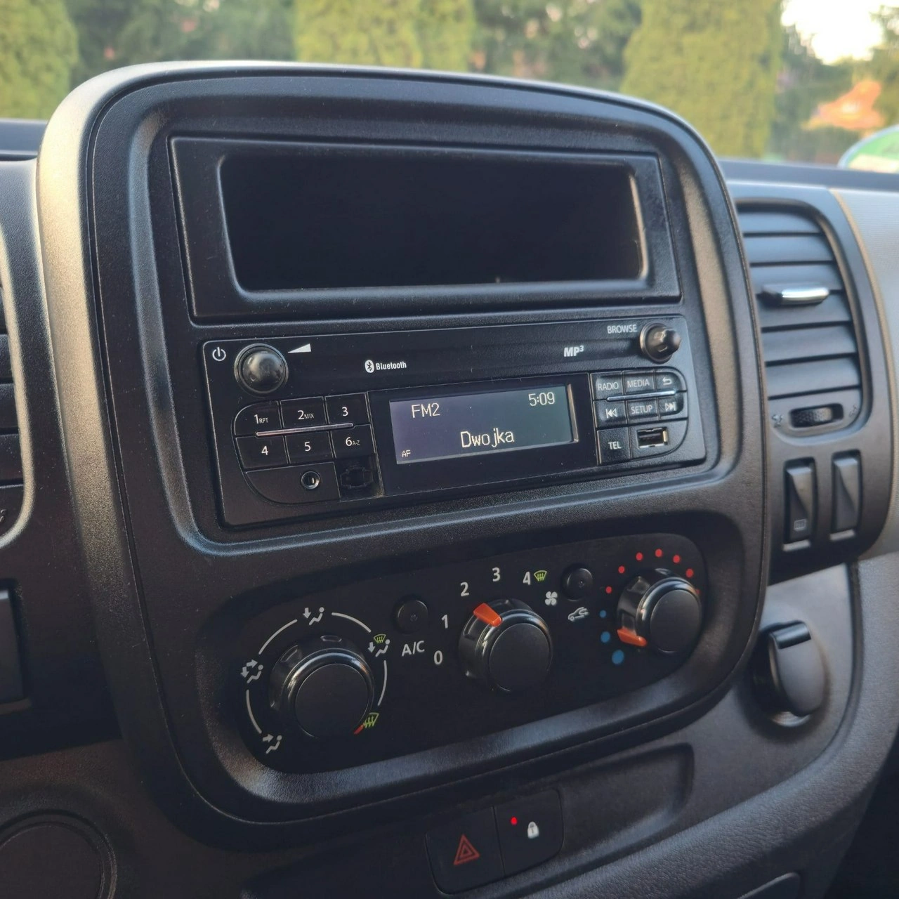 Renault Trafic - Zdjęcie 29