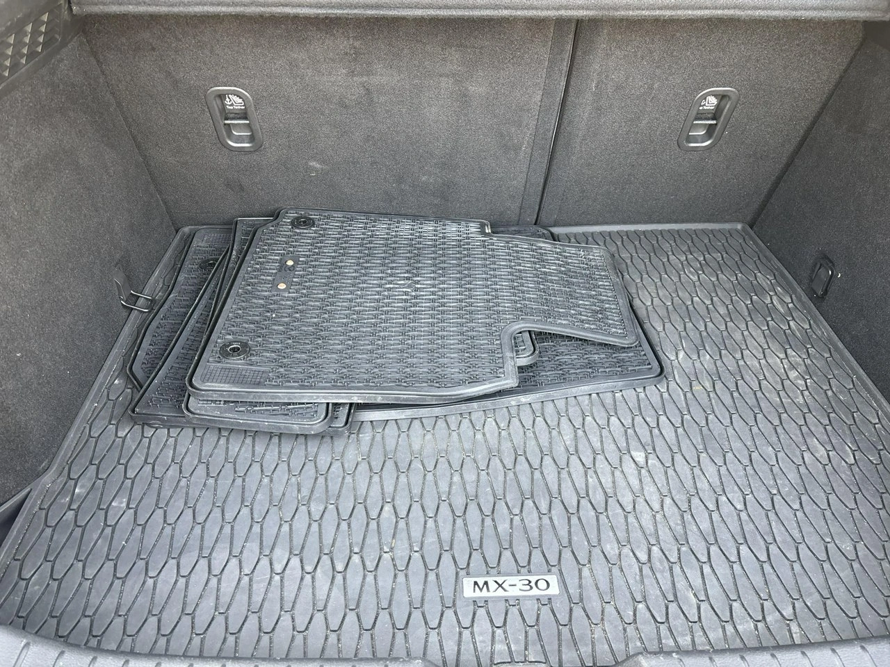 Mazda MX-30 - Zdjęcie 14