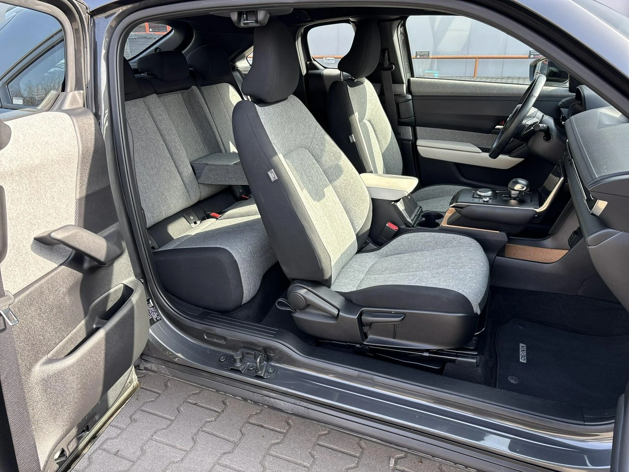 Mazda MX-30 - Zdjęcie 16