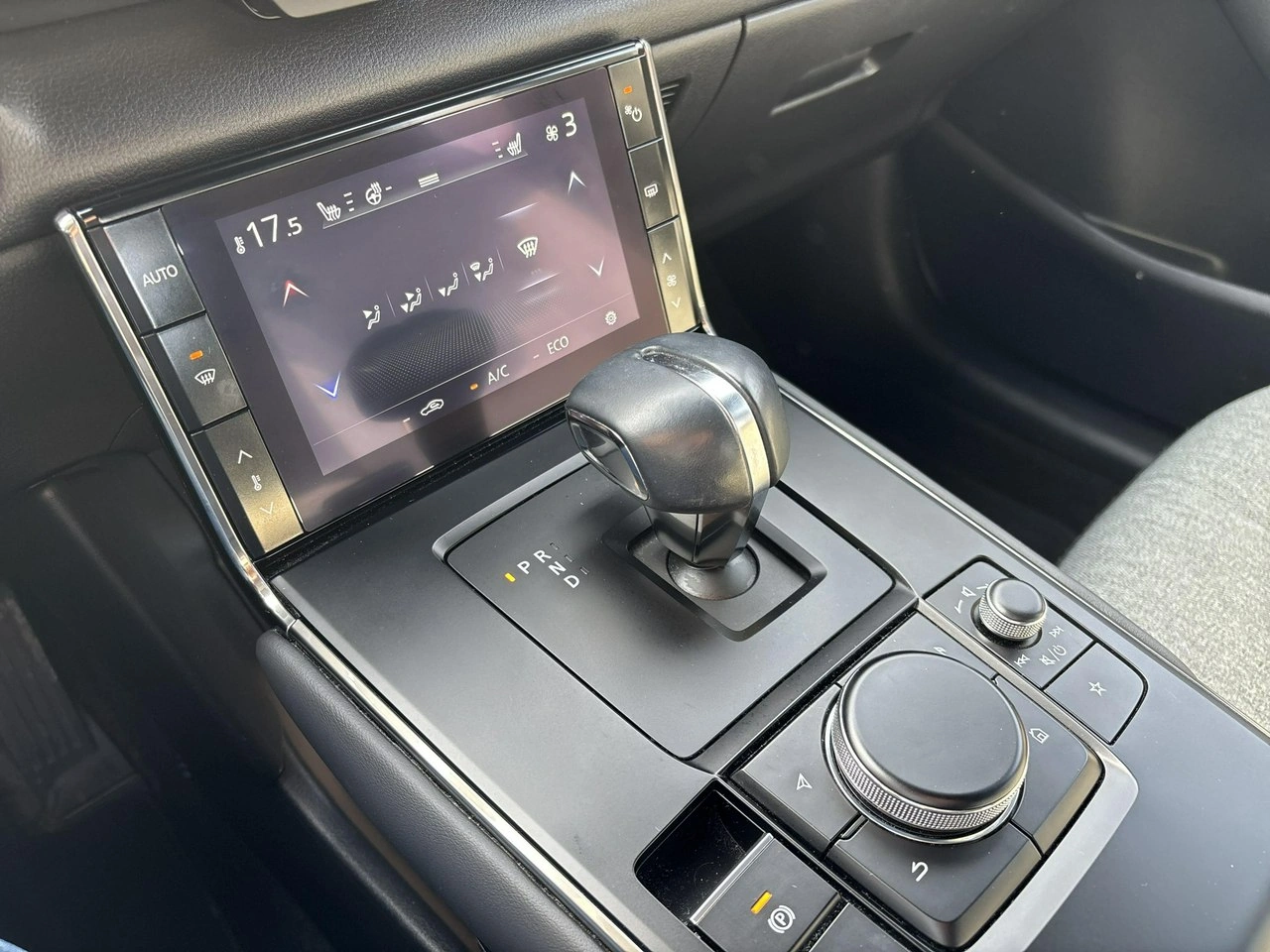 Mazda MX-30 - Zdjęcie 20