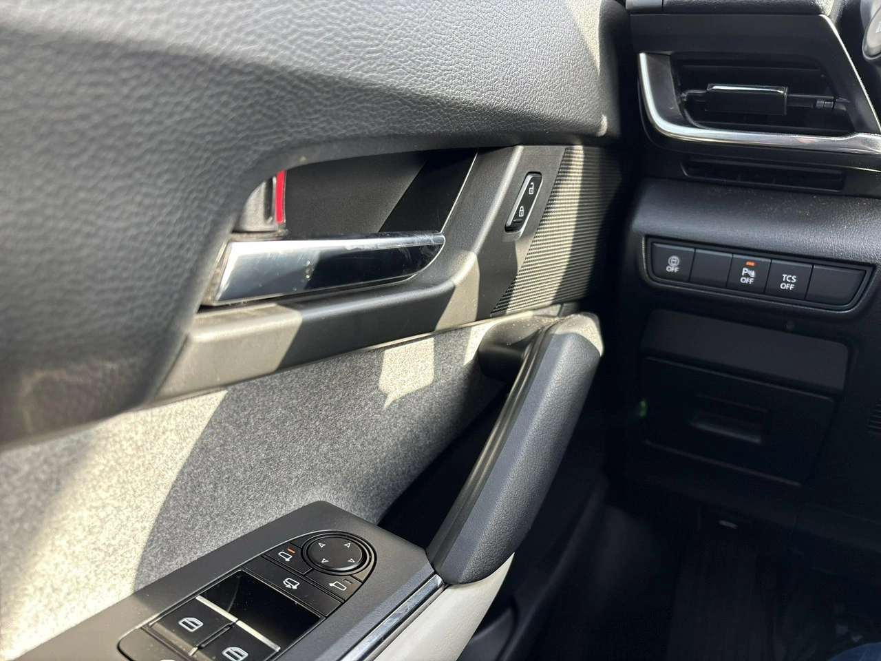 Mazda MX-30 - Zdjęcie 23