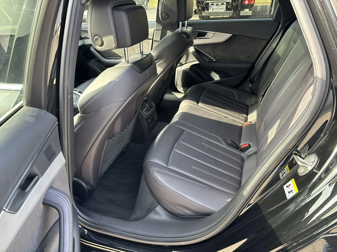 Audi A4 - Zdjęcie 11