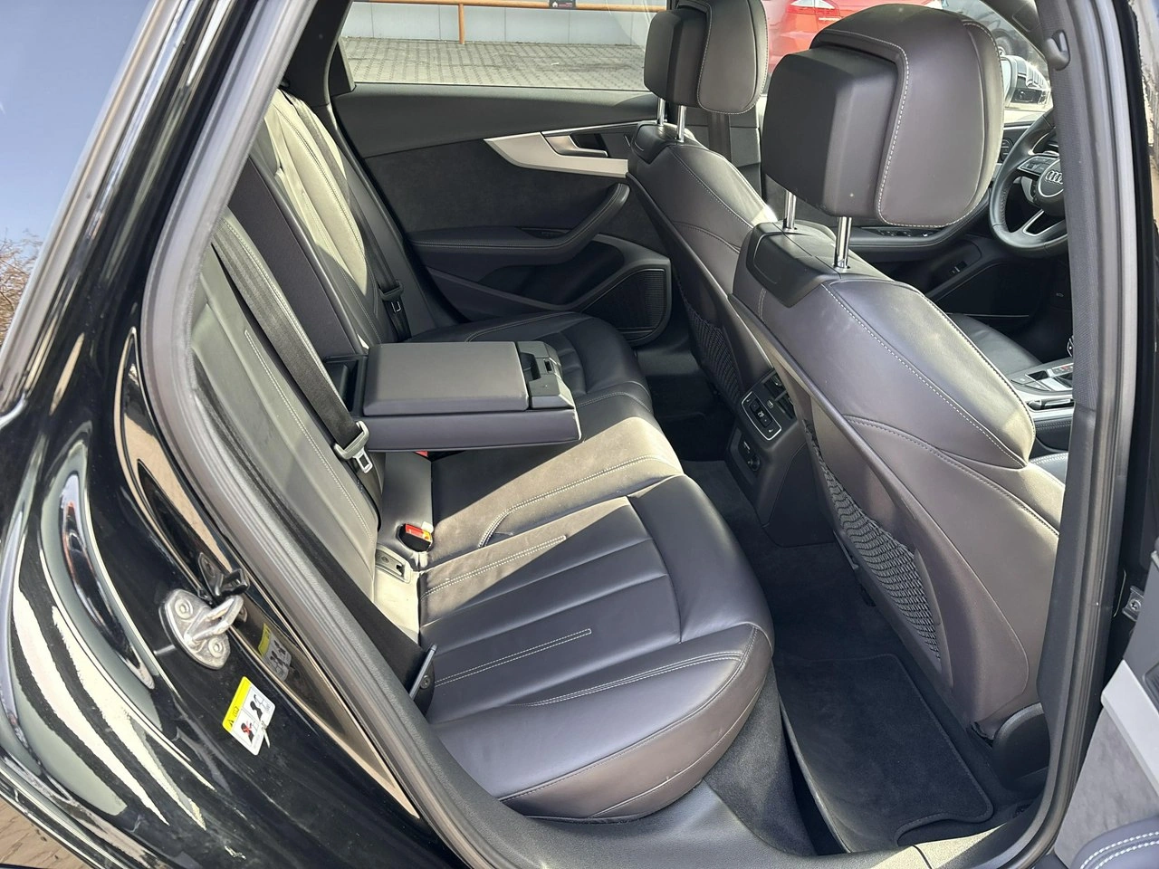 Audi A4 - Zdjęcie 16