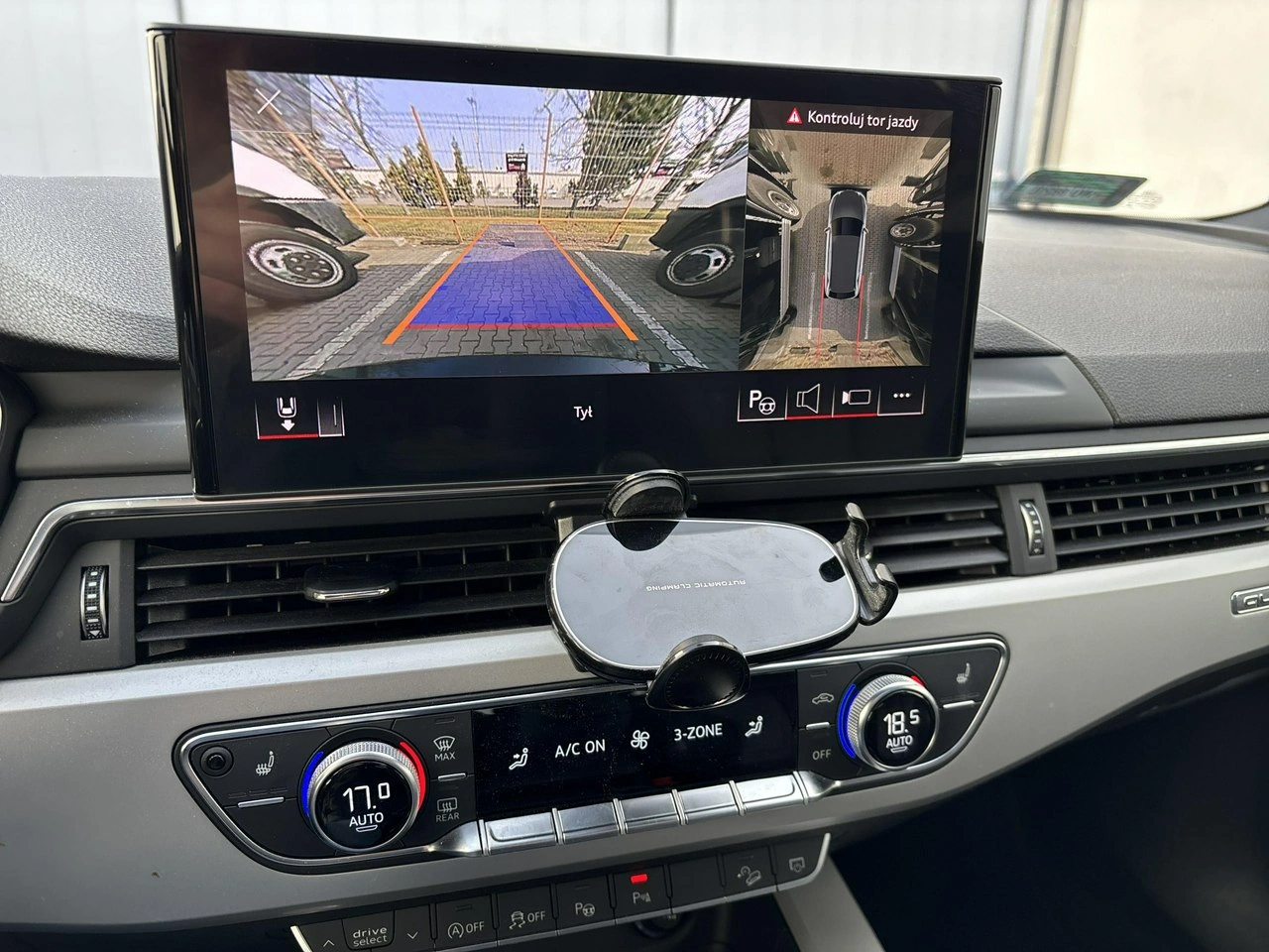 Audi A4 - Zdjęcie 21