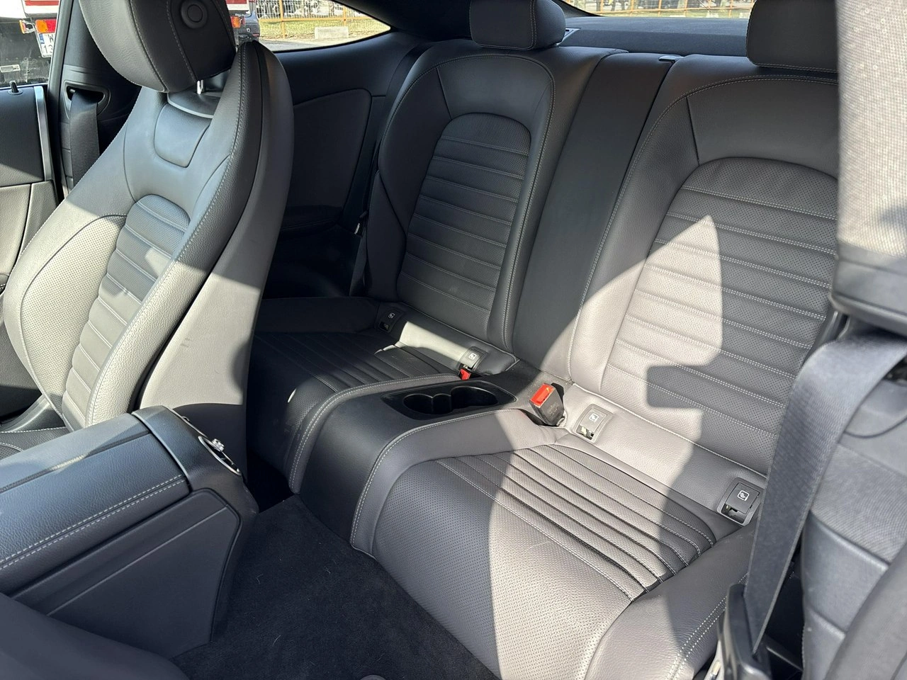 Mercedes C 300 - Zdjęcie 12