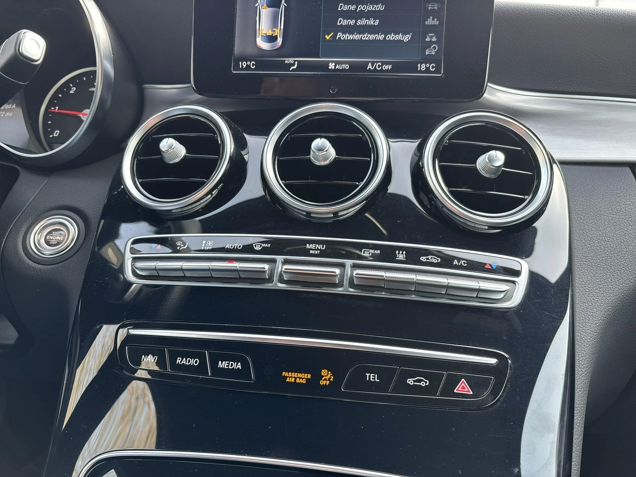 Mercedes C 300 - Zdjęcie 24