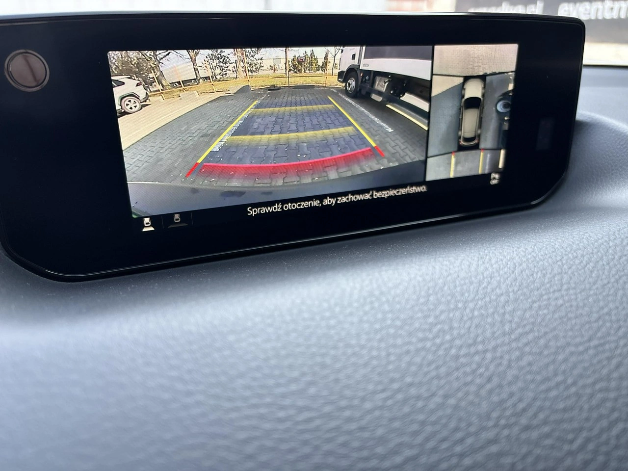 Mazda MX-30 - Zdjęcie 18