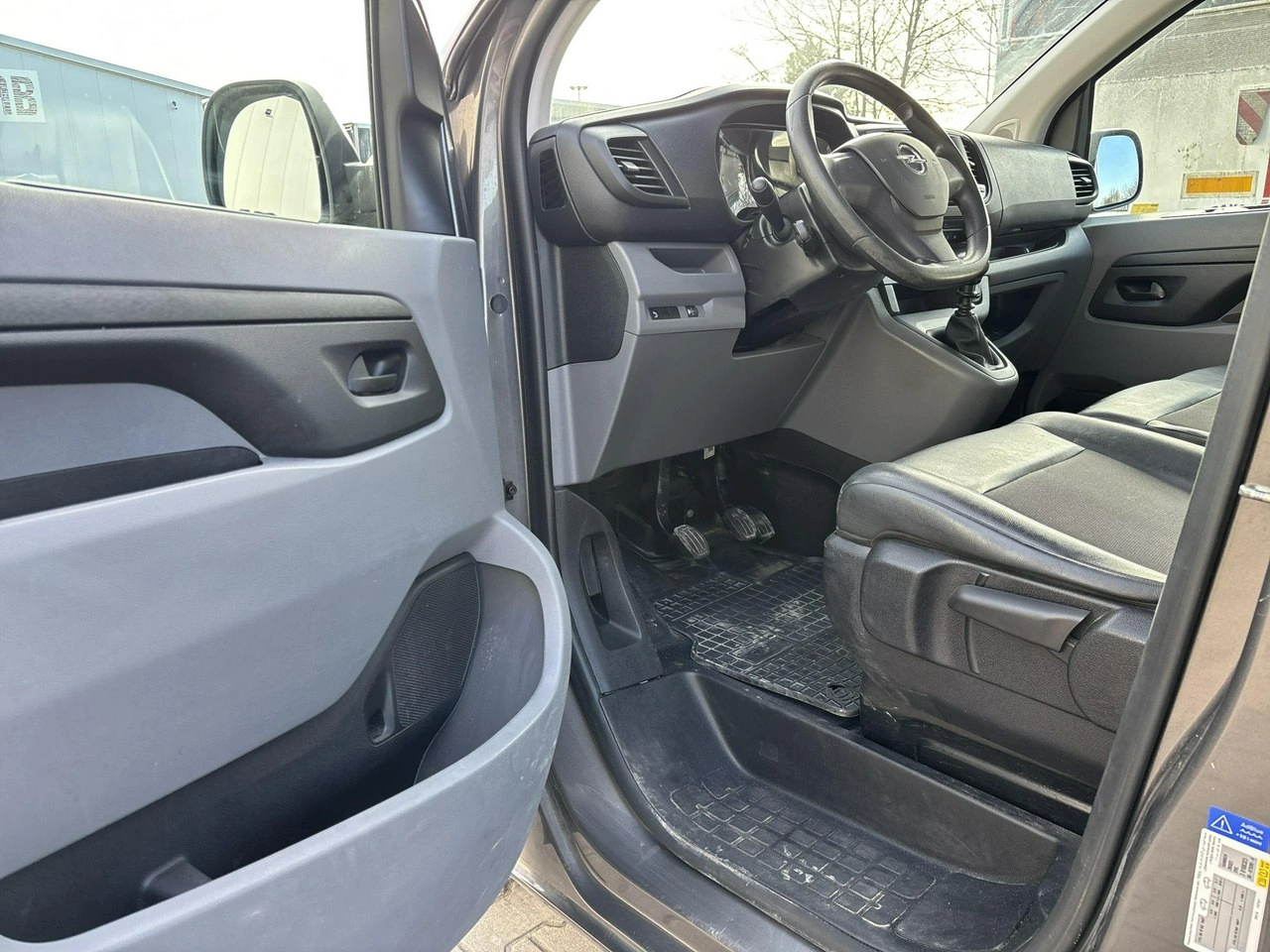 Opel Vivaro - Zdjęcie 9