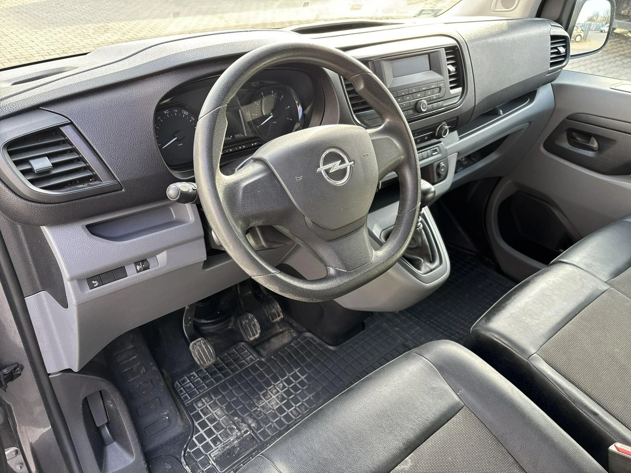 Opel Vivaro - Zdjęcie 11