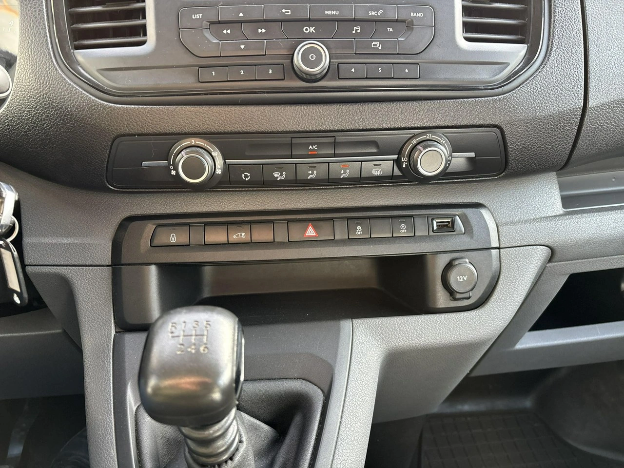 Opel Vivaro - Zdjęcie 20