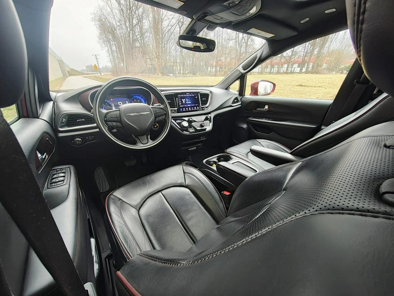 Chrysler Pacifica - Zdjęcie 15