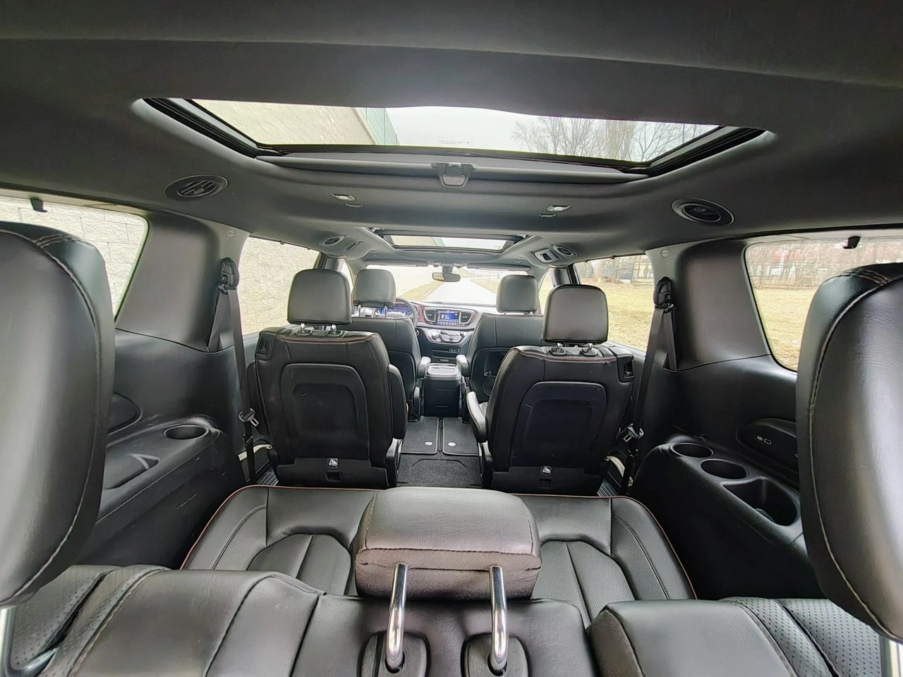 Chrysler Pacifica - Zdjęcie 27