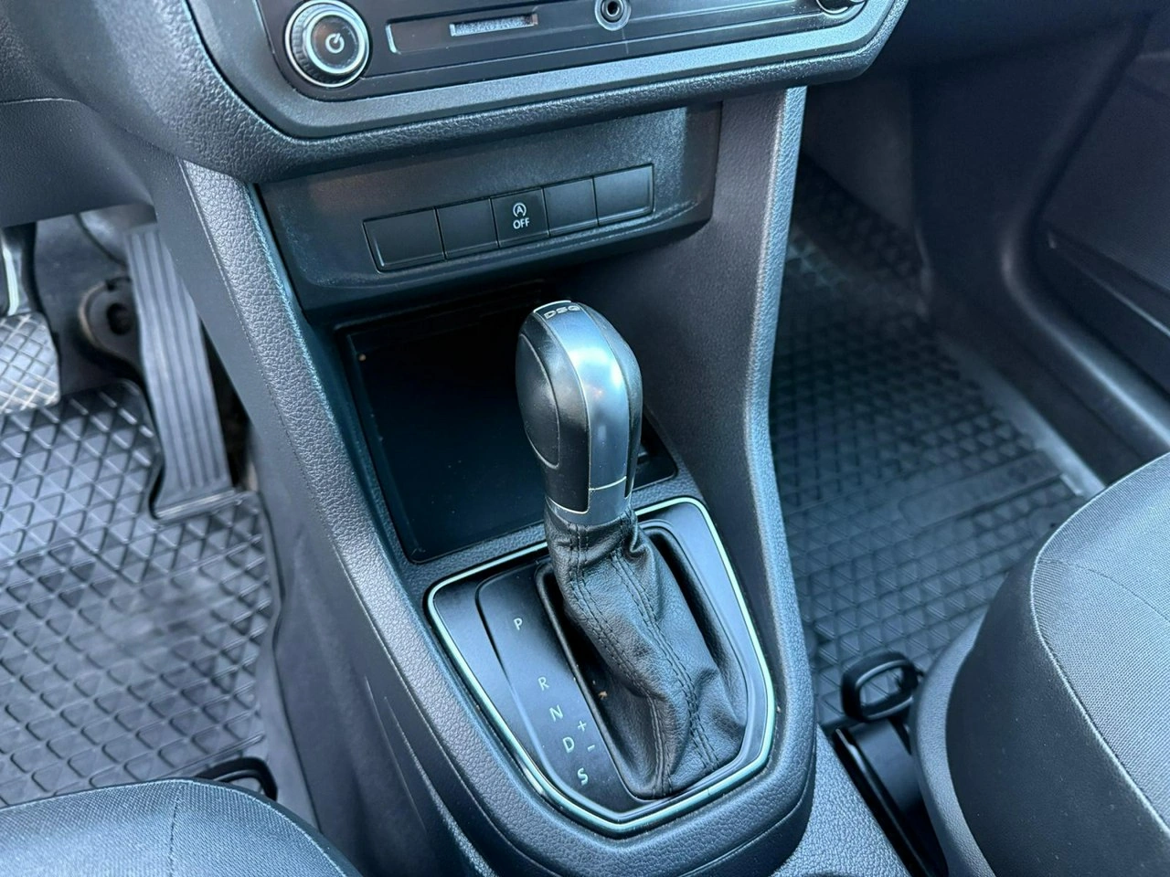 Volkswagen Caddy - Zdjęcie 18