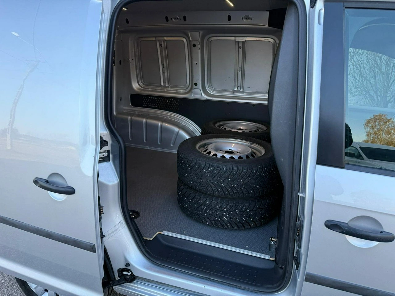 Volkswagen Caddy - Zdjęcie 27