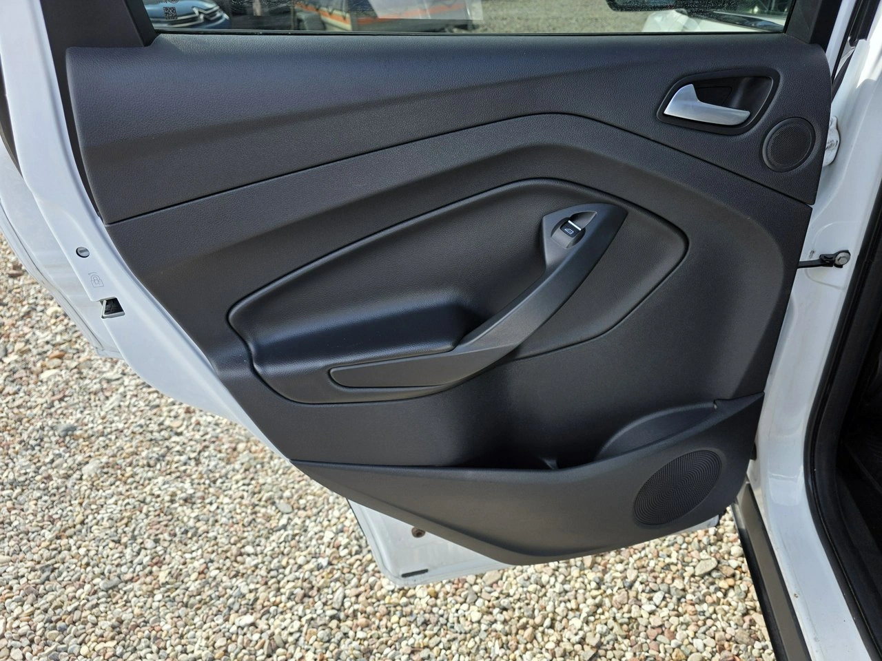 Ford Kuga - Zdjęcie 12