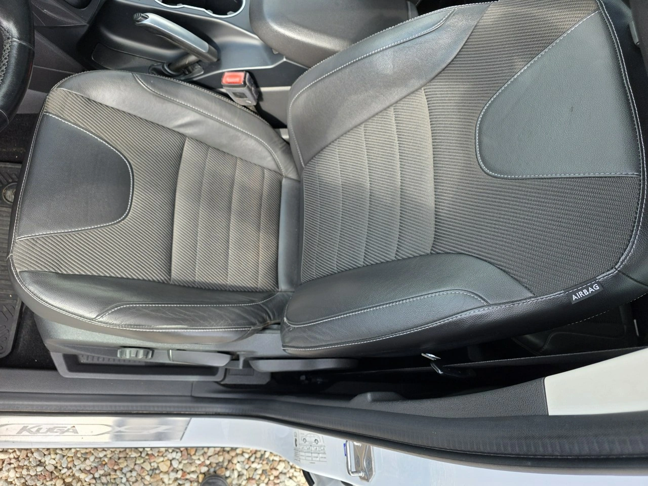 Ford Kuga - Zdjęcie 15