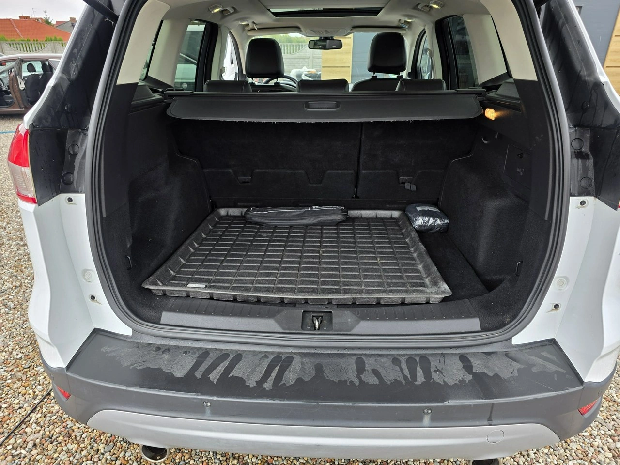 Ford Kuga - Zdjęcie 25