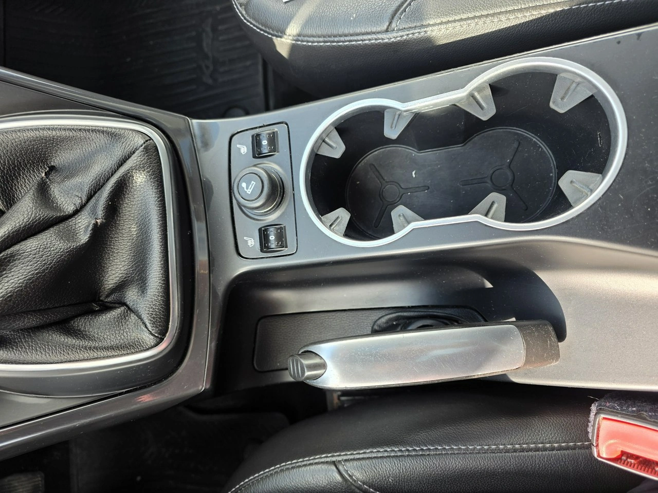 Ford Kuga - Zdjęcie 19