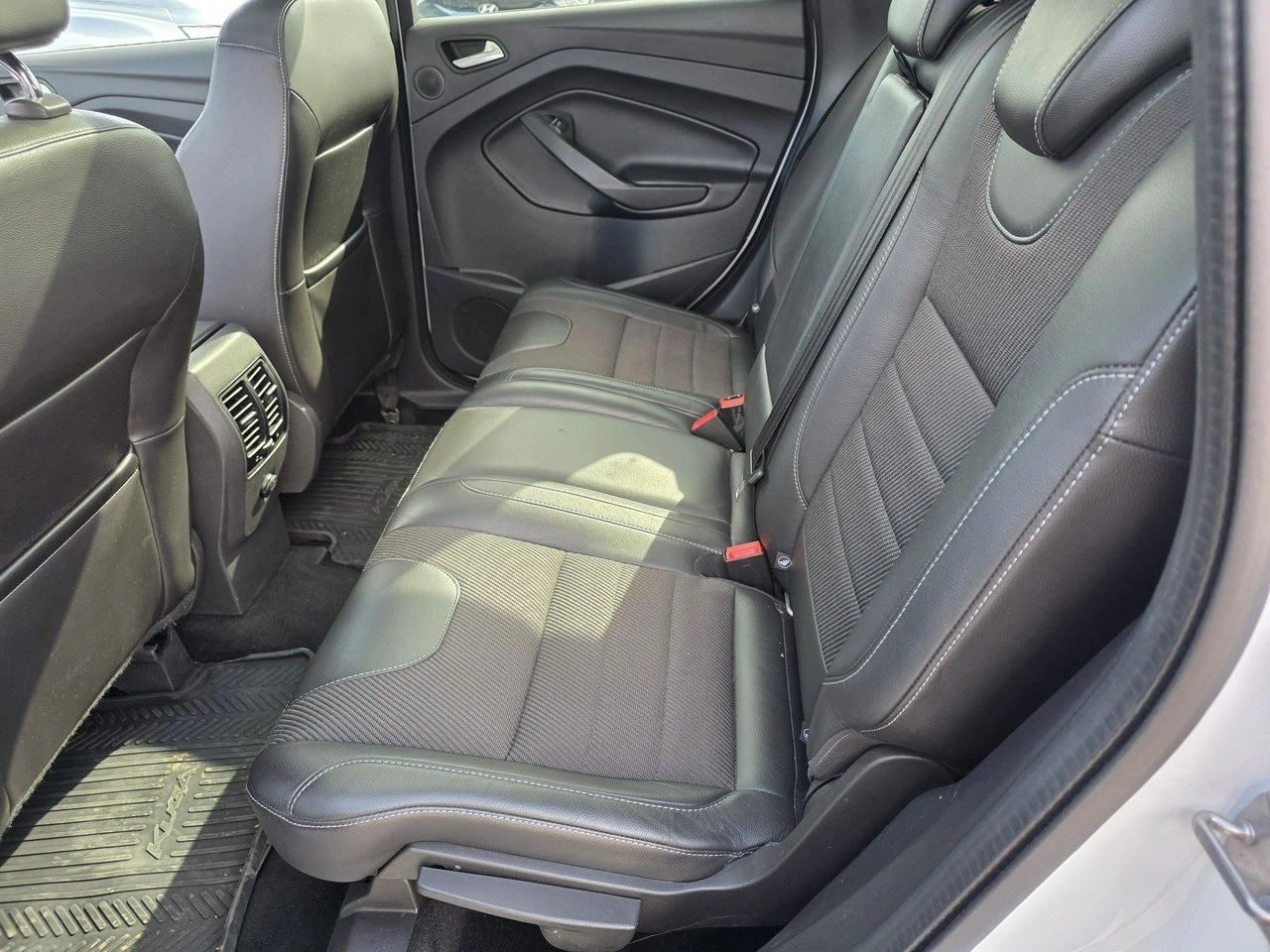 Ford Kuga - Zdjęcie 21