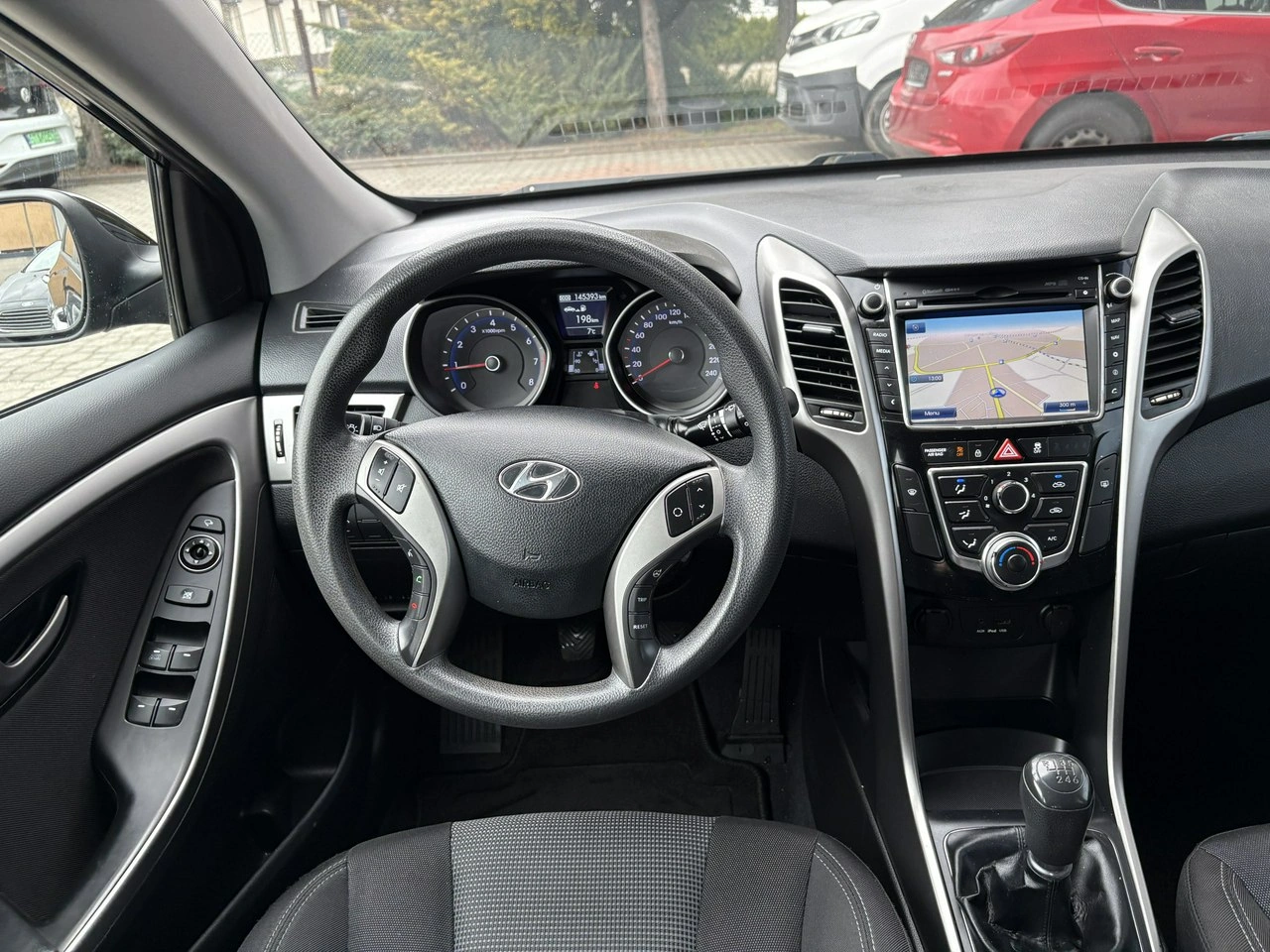 Hyundai i30 - Zdjęcie 16