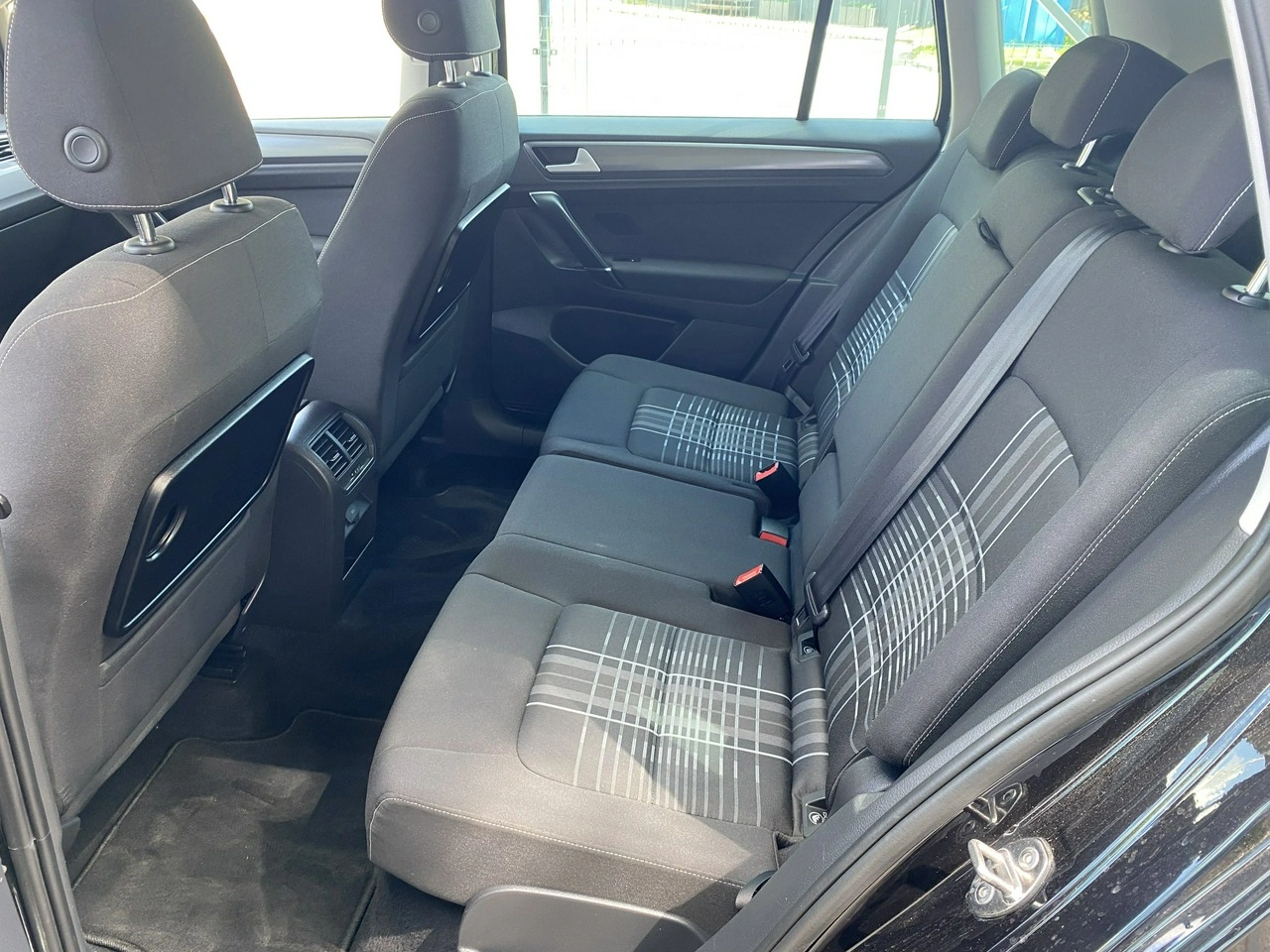 Volkswagen Golf Sportsvan - Zdjęcie 15