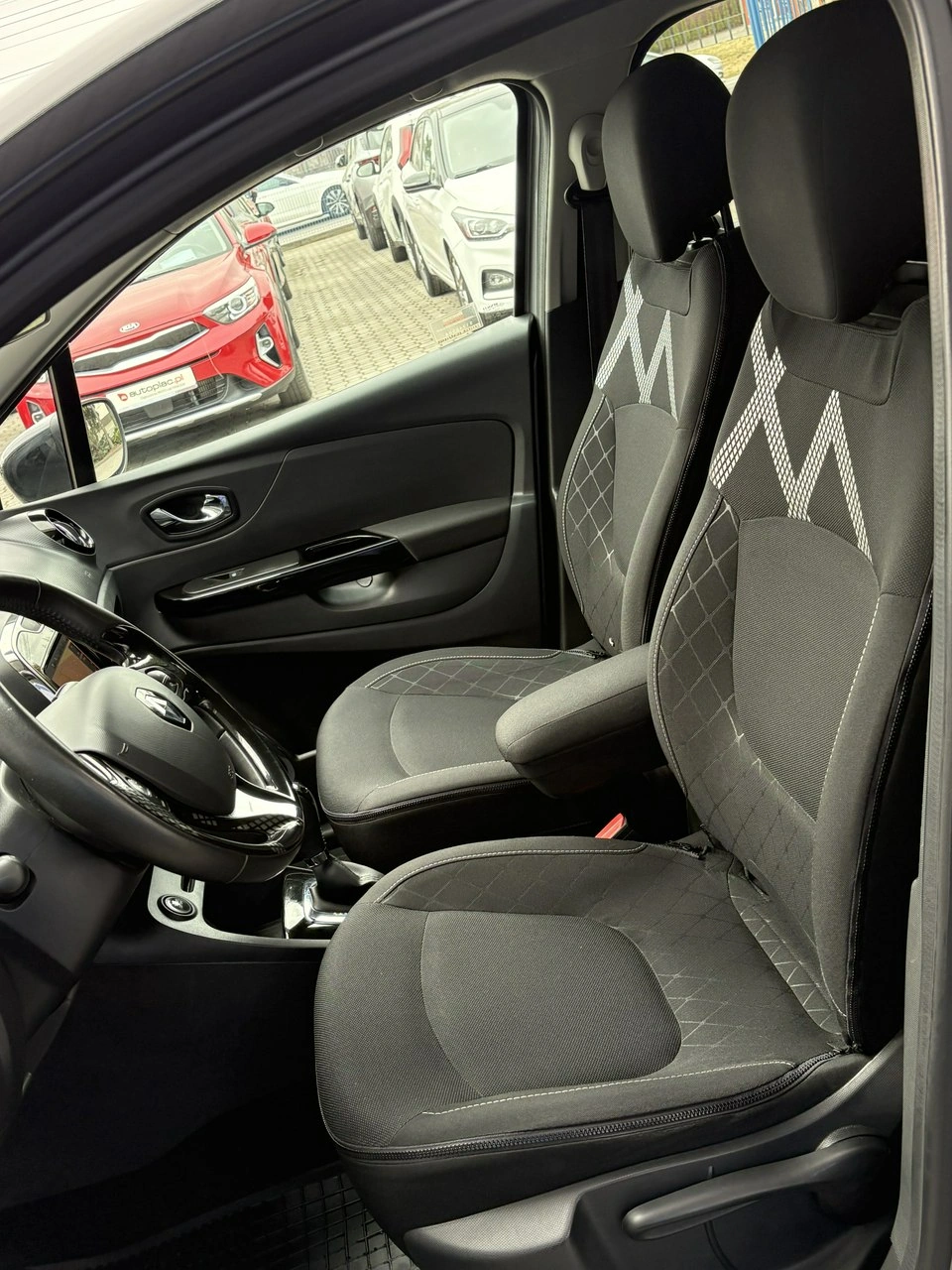 Renault Captur - Zdjęcie 13