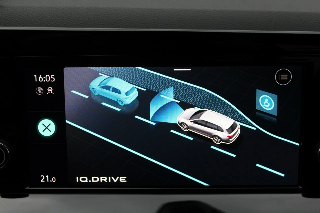 Volkswagen Golf Variant - Zdjęcie 24