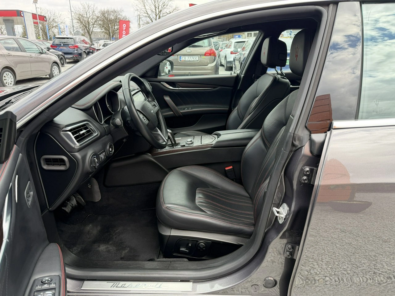 Maserati Ghibli - Zdjęcie 12