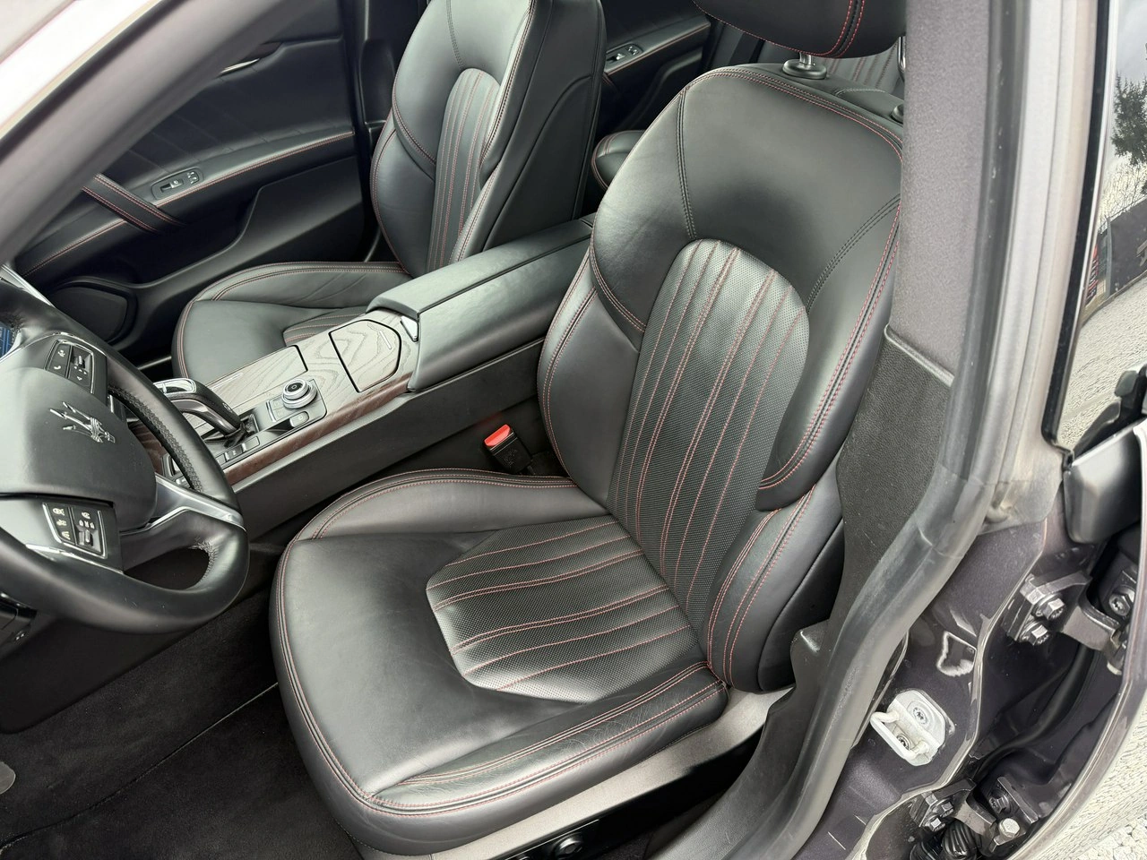 Maserati Ghibli - Zdjęcie 13