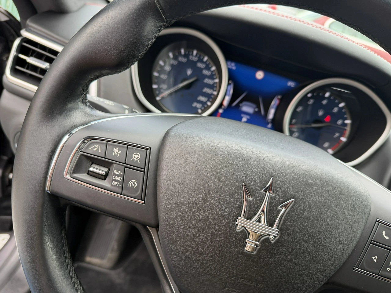 Maserati Ghibli - Zdjęcie 18