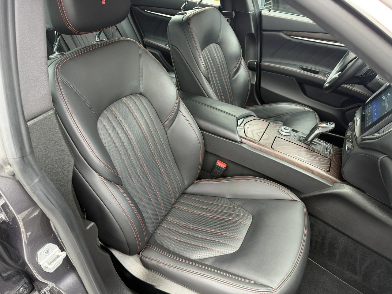 Maserati Ghibli - Zdjęcie 29