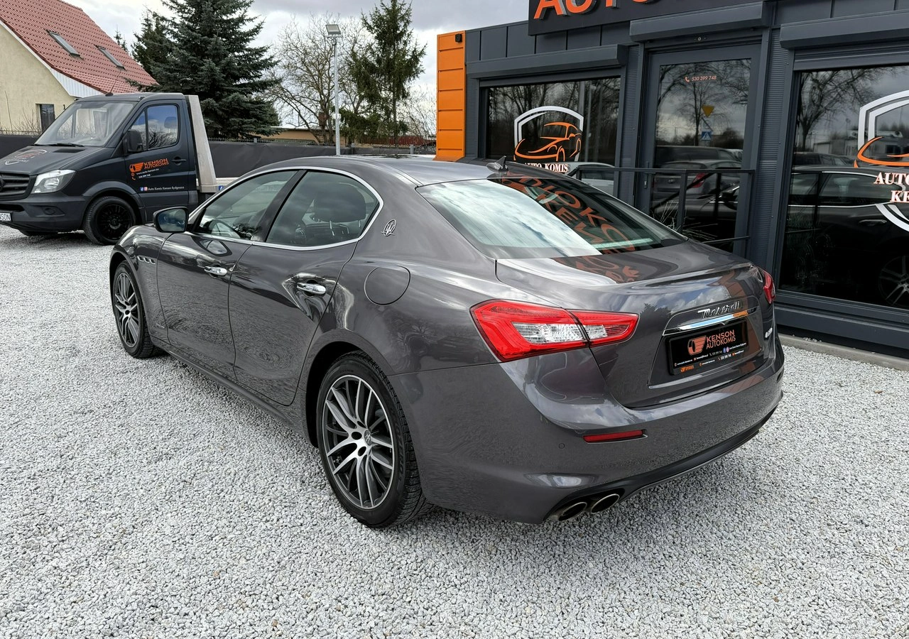 Maserati Ghibli - Zdjęcie 3