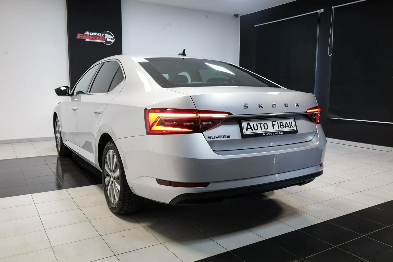 Skoda Superb - Zdjęcie 9