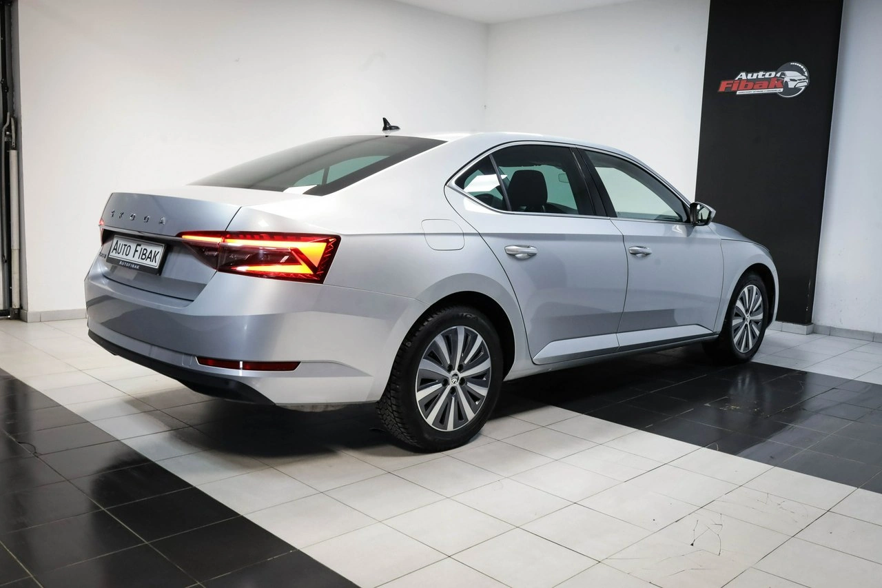 Skoda Superb - Zdjęcie 12