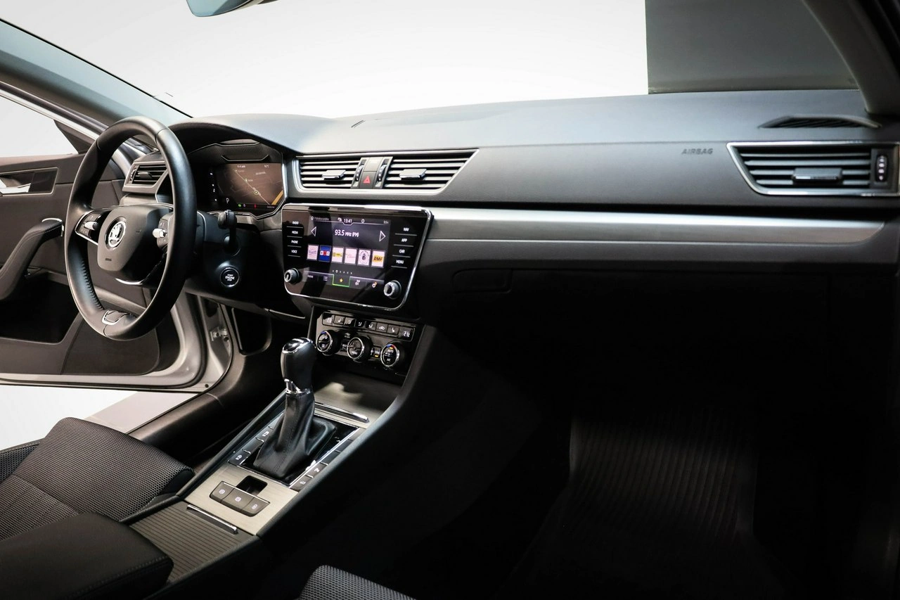 Skoda Superb - Zdjęcie 24