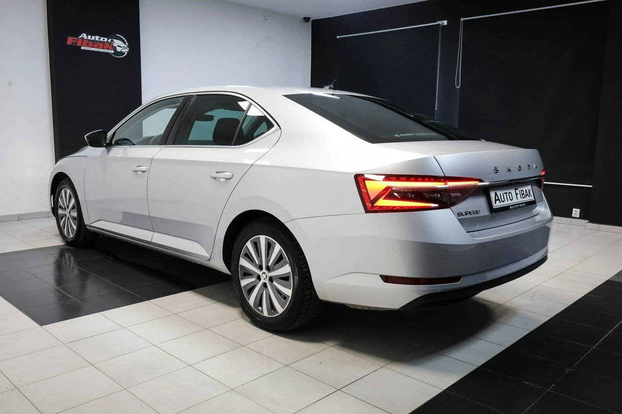 Skoda Superb - Zdjęcie 8
