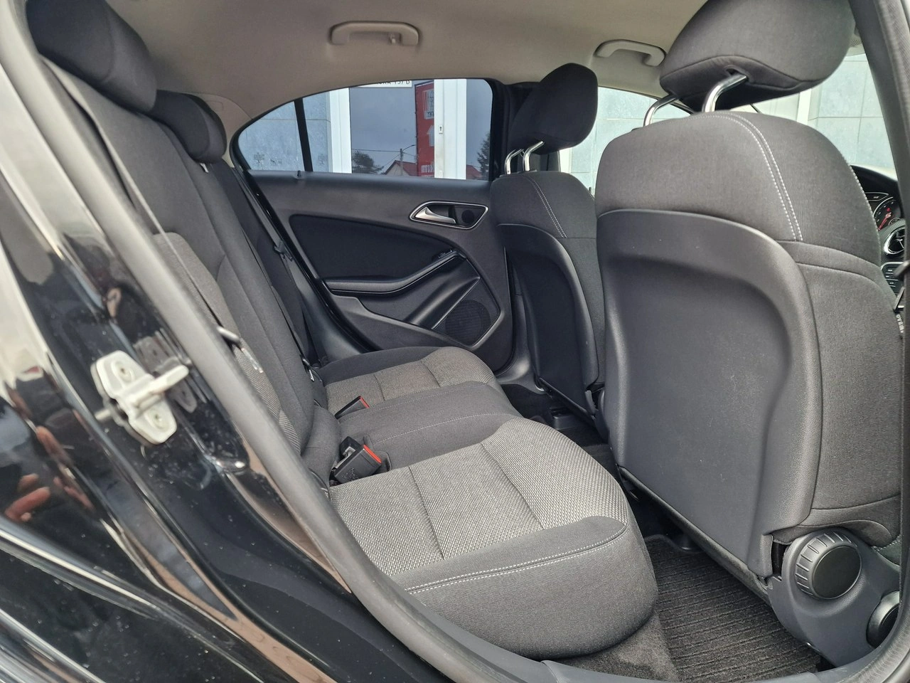 Mercedes A 180 - Zdjęcie 21