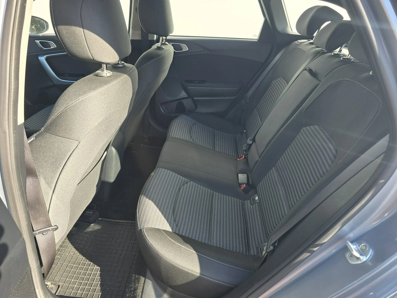 Kia Ceed - Zdjęcie 15