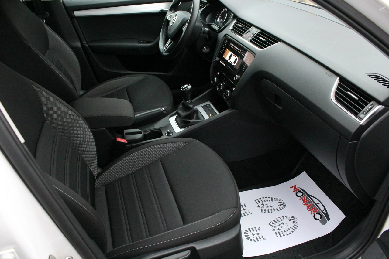 Skoda Octavia - Zdjęcie 12