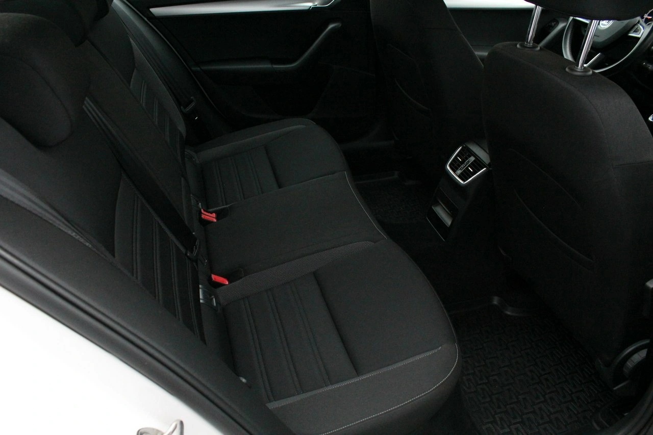 Skoda Octavia - Zdjęcie 13