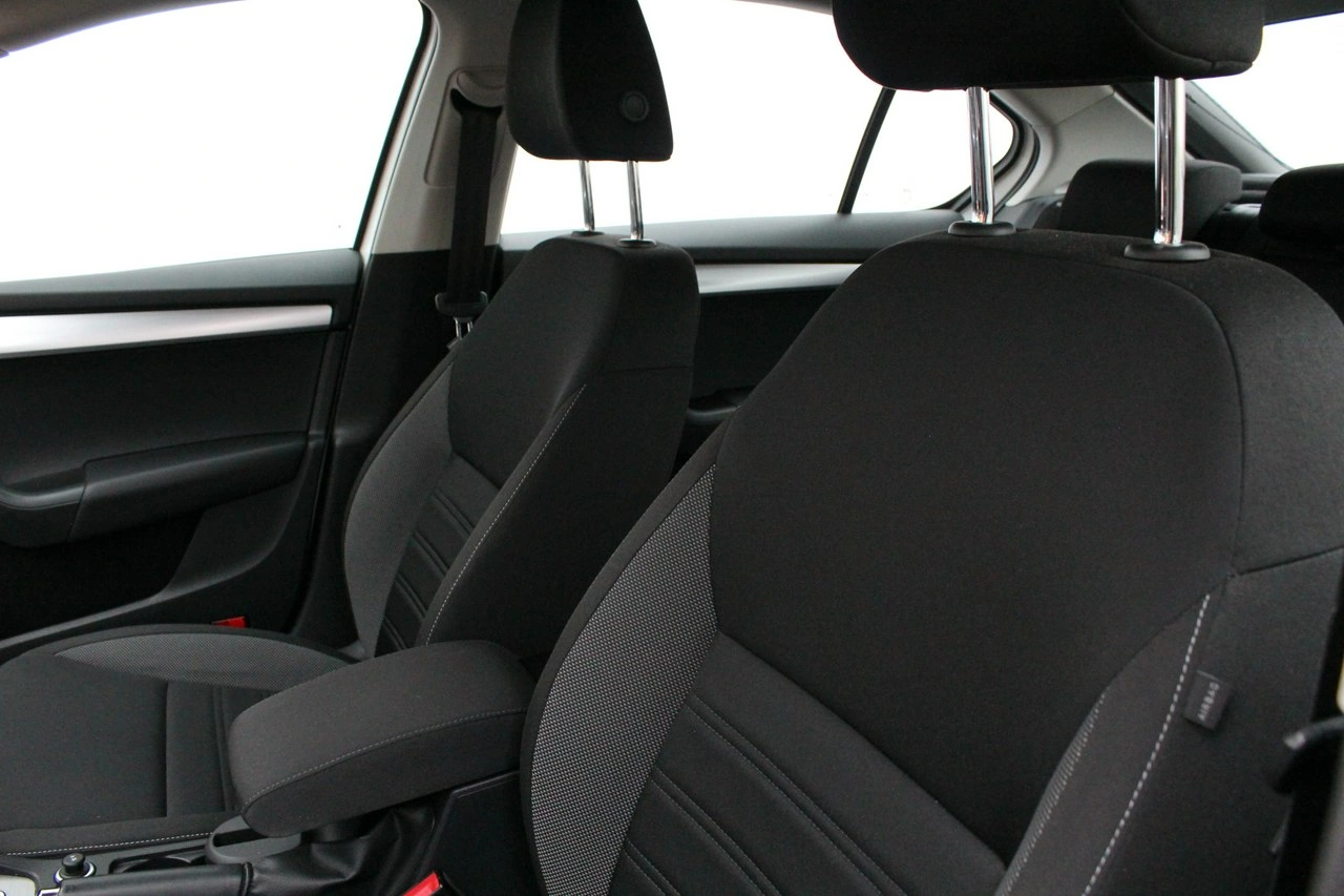 Skoda Octavia - Zdjęcie 15