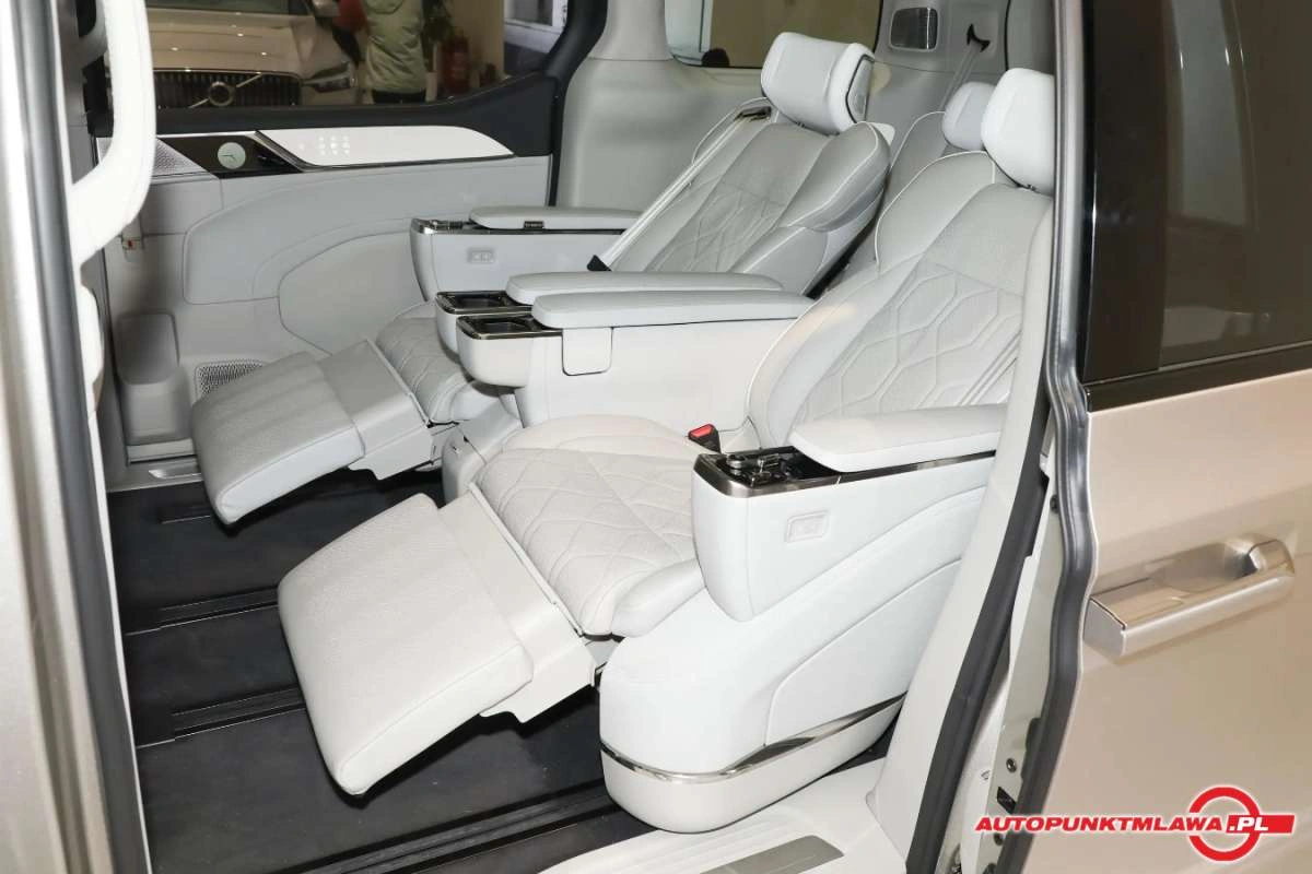 Volvo EM90 - Zdjęcie 13